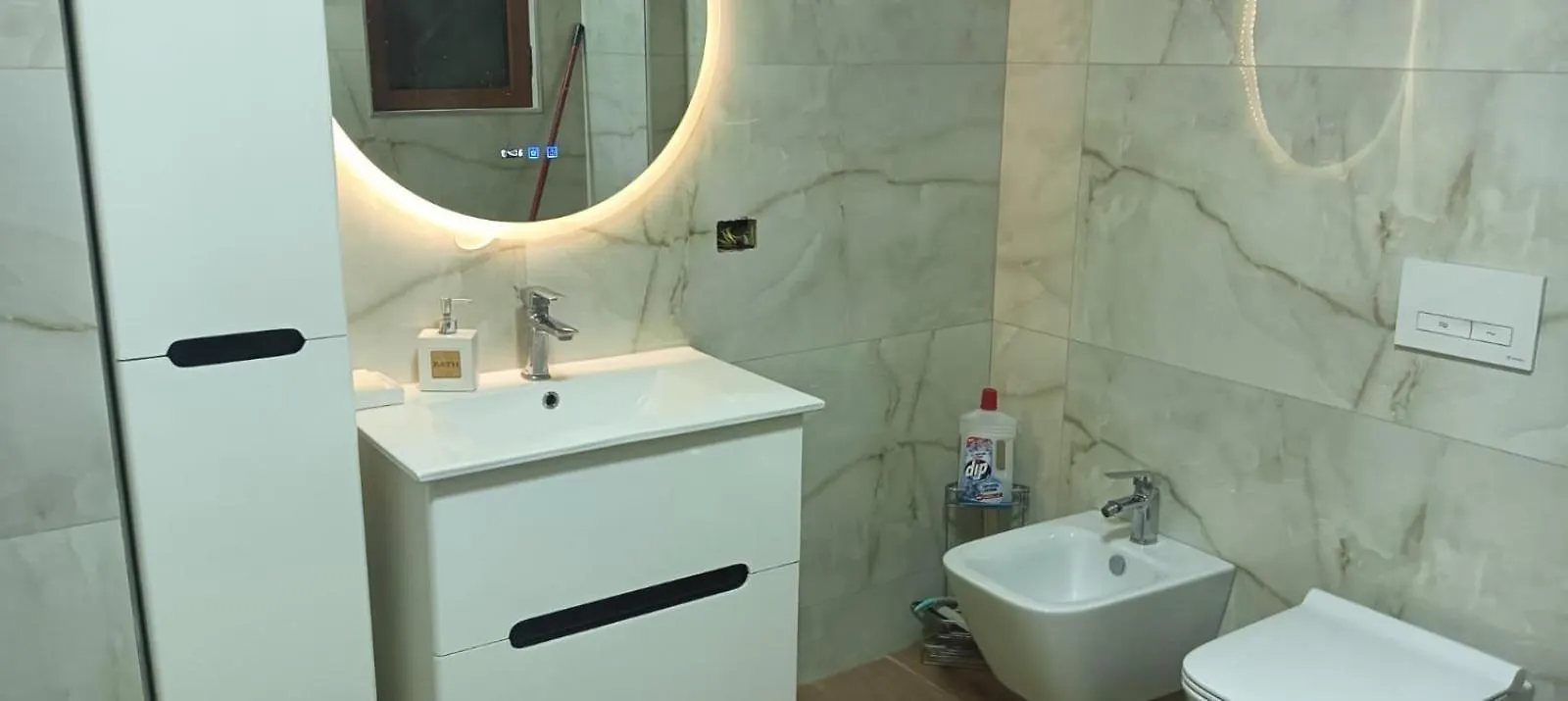 Comfy Apartament Tirana 0*,